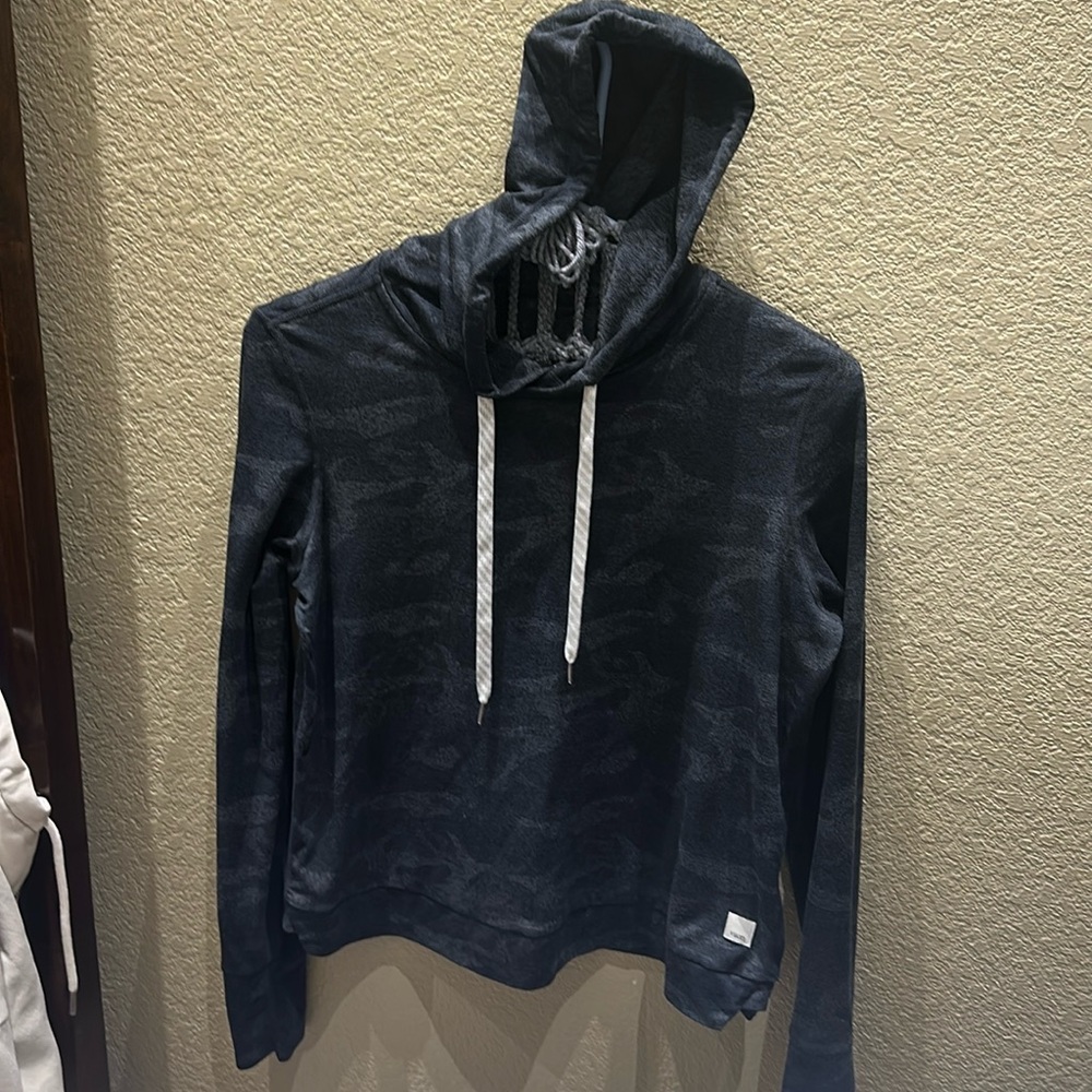 Women’s Halo Essential Hoodie by Vuori